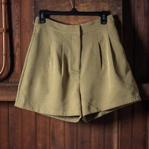 Olive Pleated Tailored Shorts Sz. M Mid Rise